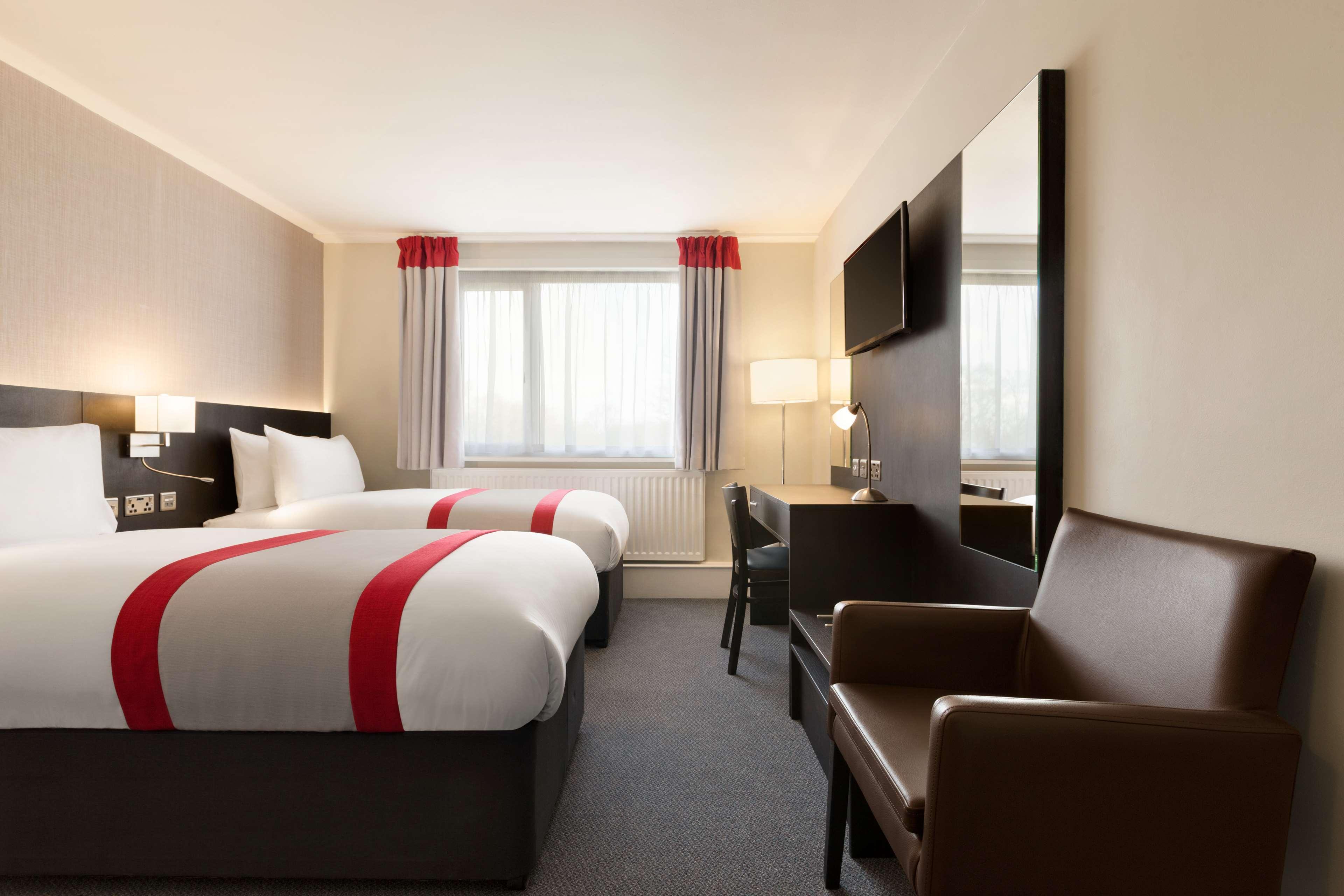 Ramada Chorley South Hotell Eksteriør bilde